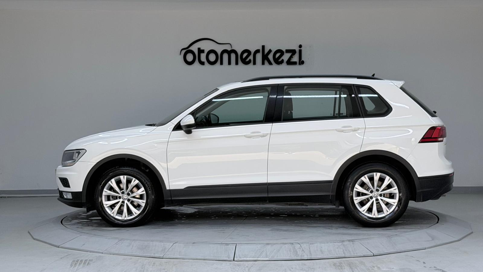 VOLKSWAGEN TIGUAN 25